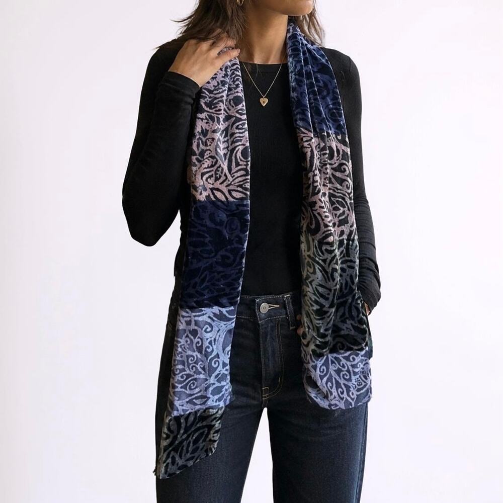 Vintage 90s Pazuki London Handcrafted Silk Velvet Floral Scarf